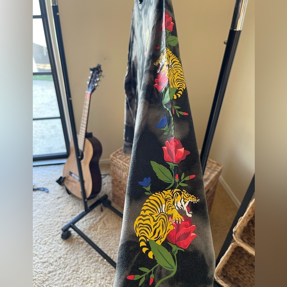 Hollister Super Soft Long Sleeve T-shirt - Small - Picture 5 of 5